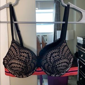 Victoria’s Secret Very Sexy Push Up Bra